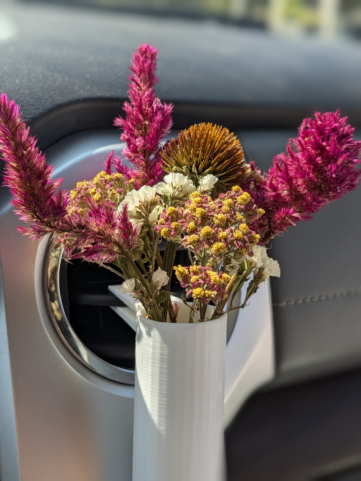 Car Vent Clip Vase & Flowers